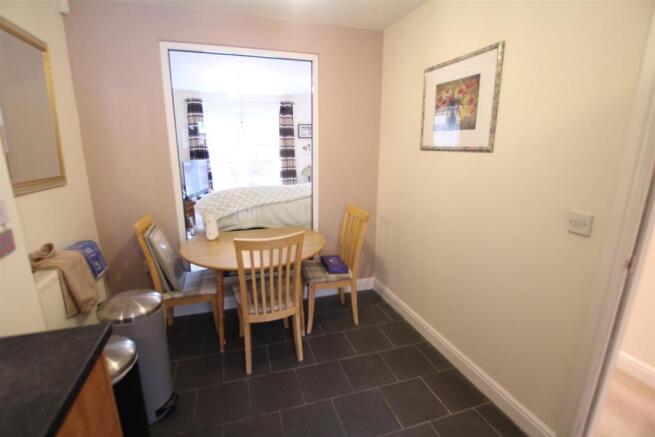 Dining Area.JPG