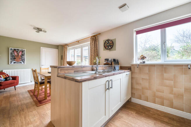 Corn Croft Lane, Devizes, SN10 photo 4