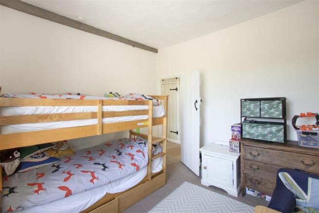 Bed2.jpg