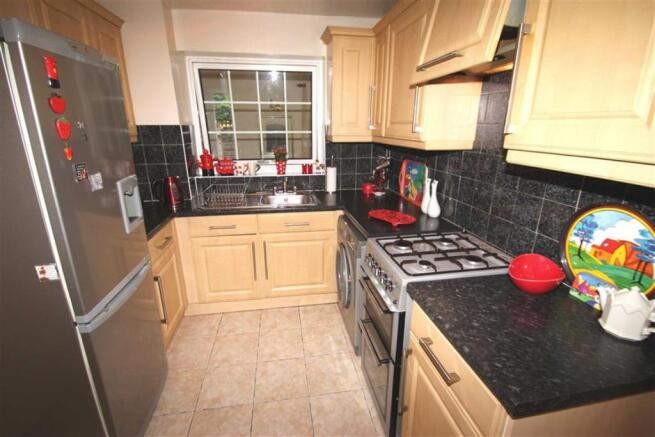 FITTED KITCHEN REAR
