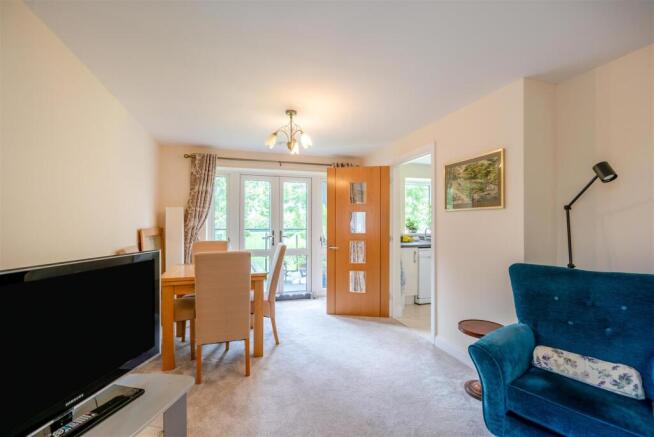 8695405-interior05.jpg
