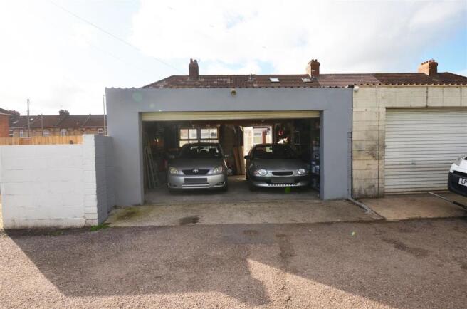 GARAGE.jpg