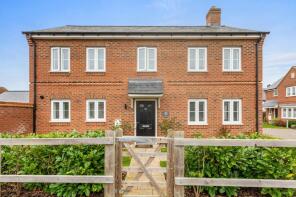 43, Waring Crescent, Aylesbury HP22 0AB