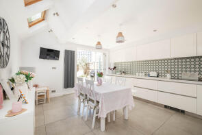 44, Steerforth Street, London SW18 4HF