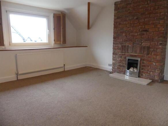 2 bed Apartment to rent Image 4