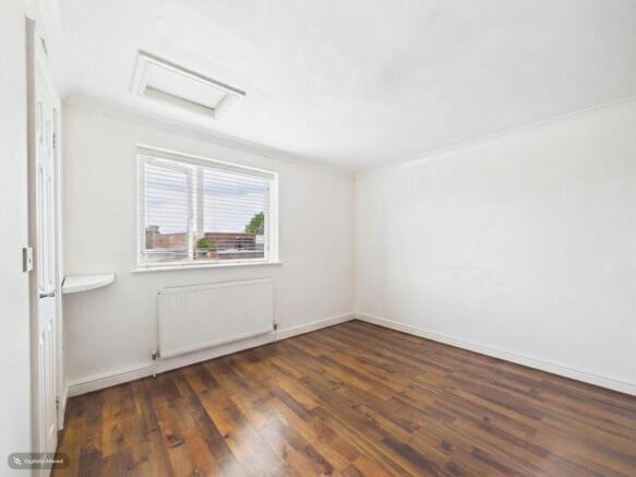 3 bed Semi-Detached for sale Image 11