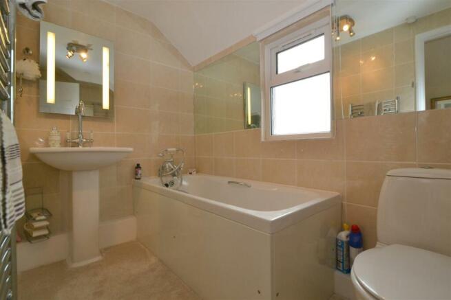 bathroom2.JPG