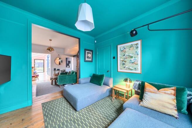 1414556-8-698f461...