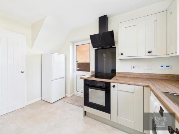 CAM05192G0-PR0251-STILL022