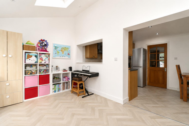 3 bed Detached for sale Image 4