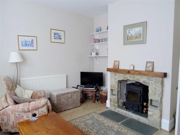 SITTING ROOM: