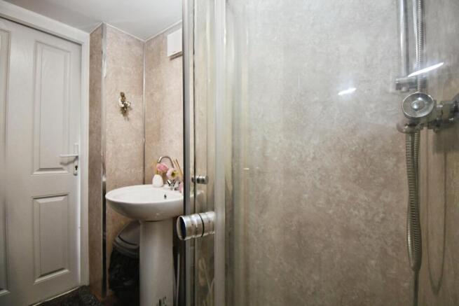 3 bed Terraced for sale Image 11