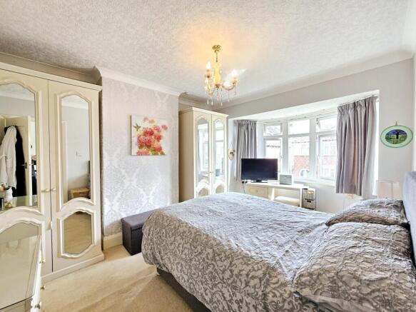 3 bed Semi-Detached for sale Image 9