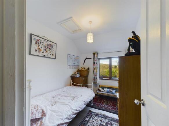 Bed3.jpg