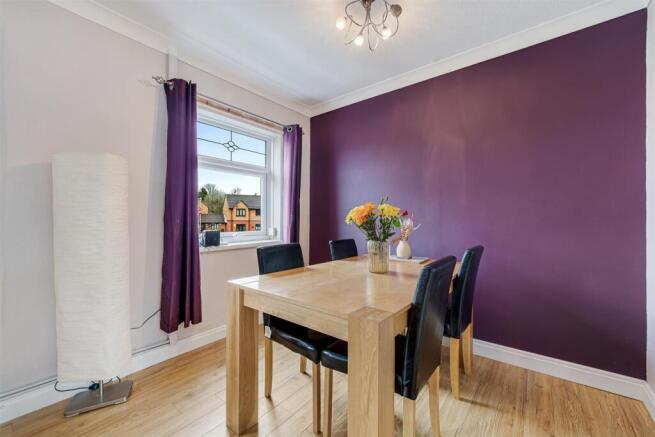 44 MOLYNEUX DRIVE (12 of 13).jpg