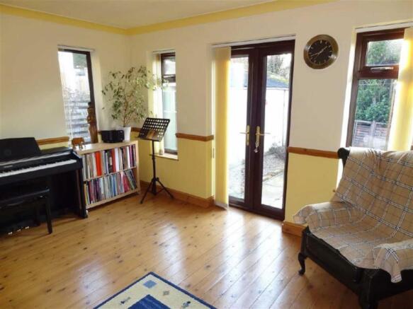 GARDEN ROOM