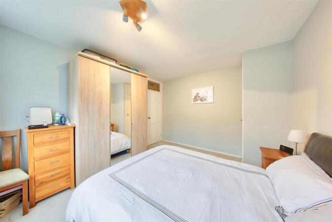 74_summerley_street_bed.jpg