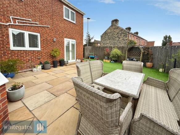 4 bed Detached for sale Image 12