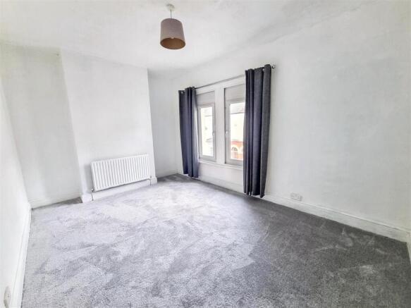 2 bed Terraced for sale Image 6