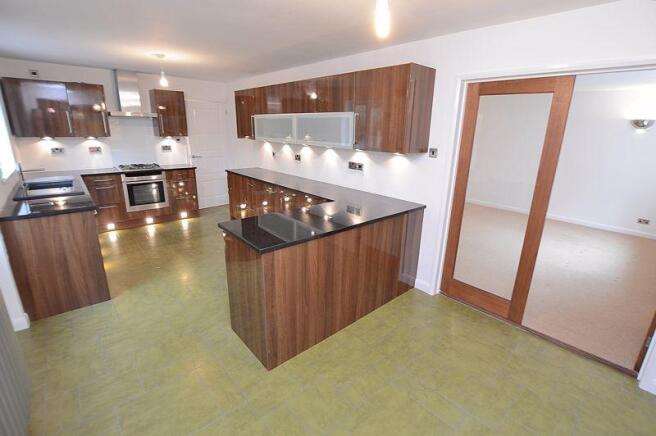 Dining kitchen