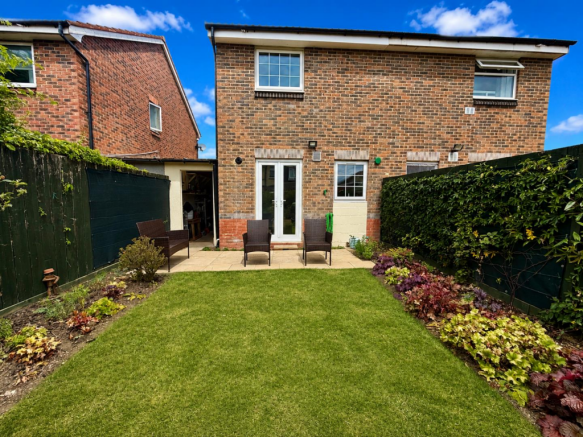 2 bed Semi-Detached for sale Image 10