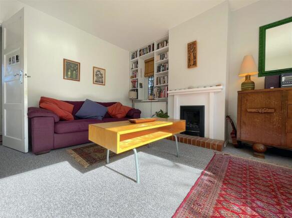 Living Room (4).jpeg