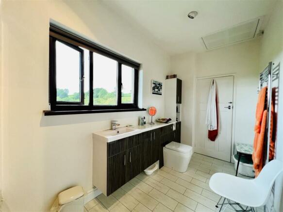 BATHROM