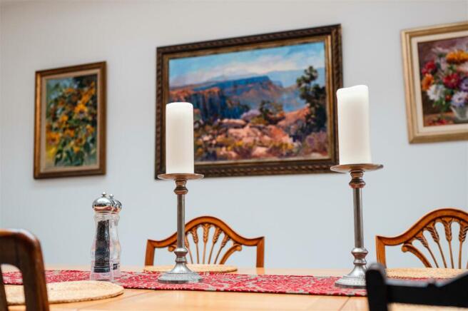 Kitchen Diner Lifestyle 5.jpg