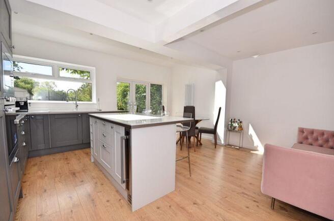 Kitchen/Living...