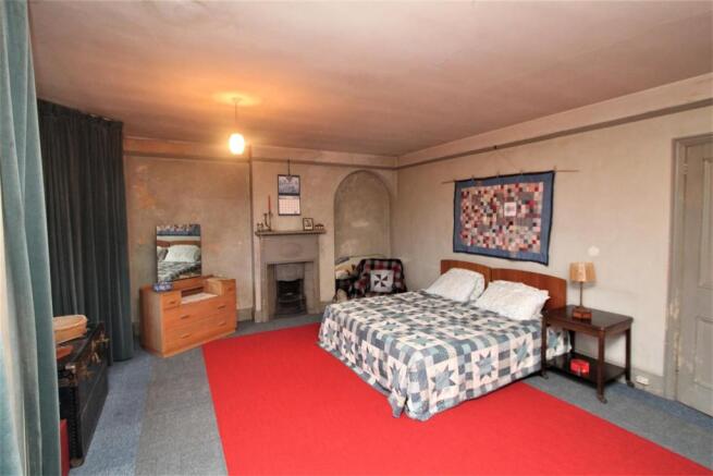 Master Bedroom.JPG