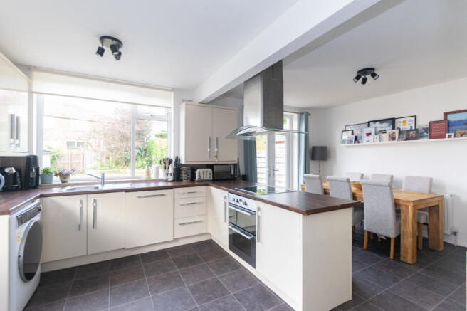 Kitchen Diner 1
