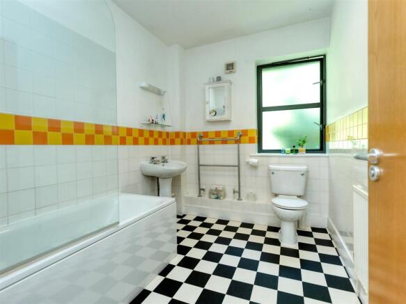W2 Bath.jpg
