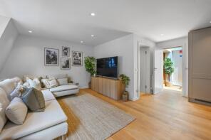 8, Bingham Place, London W1U 5AX