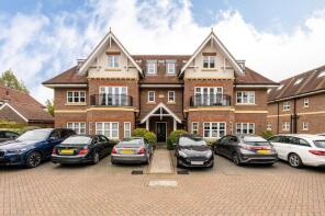 15, South Riding, Shoppenhangers Road, Maidenhead SL6 2GE