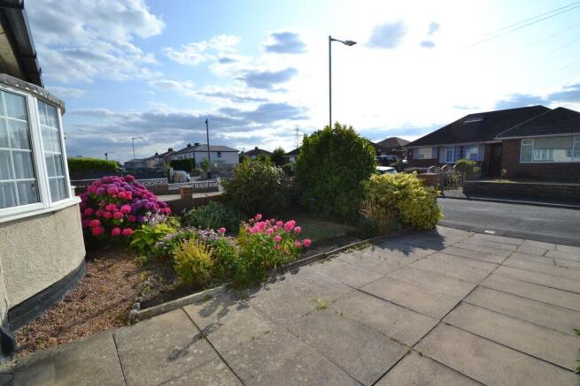 2 bed Semi-Detached Bungalow for sale Image 12