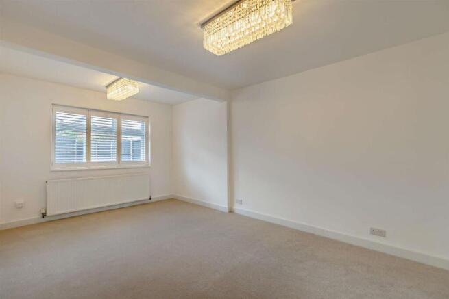 8695482-interior04-800.jpg