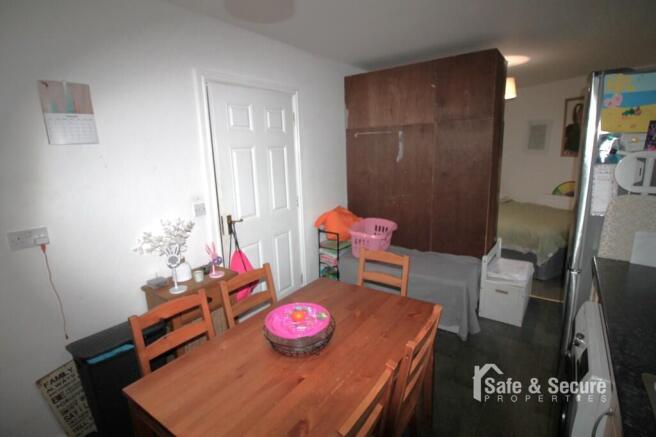 Kitchen (2)