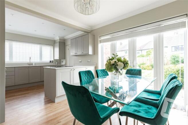 Kitchen / Dining