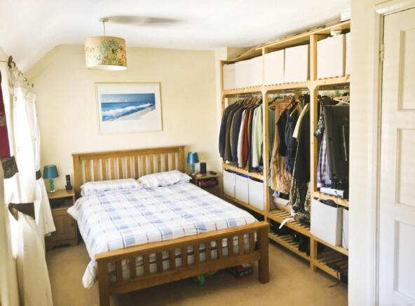 44 Friars Main Bedroom.jpg