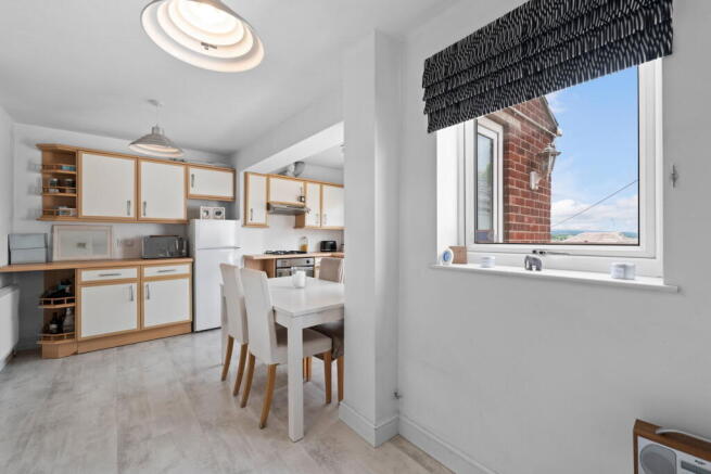 2 bed Semi-Detached for sale Image 5