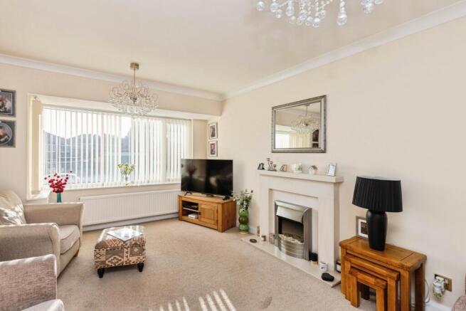 4 bed Semi-Detached for sale Image 6