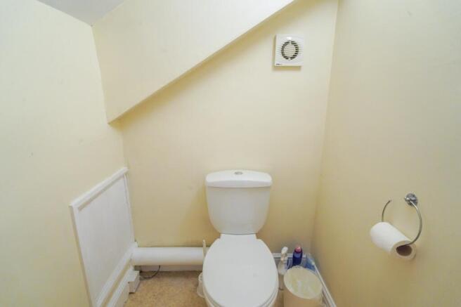 2 bed Flat for sale Image 7