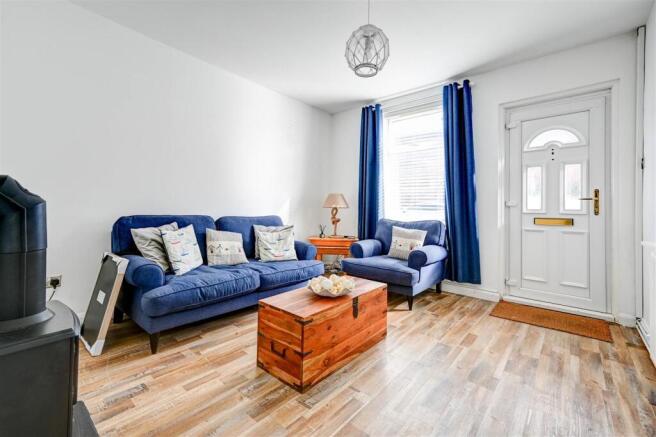 Sitting room alternative angle.jpg