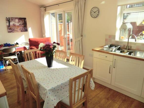 Kitchen/Dining Room