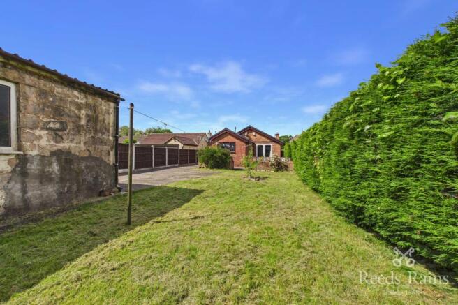 3 bed Bungalow for sale Image 9