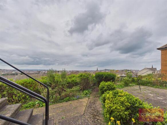 2 bed Ground Flat for sale Image 11