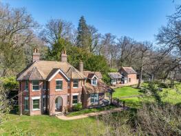 Fridays Hill Cottage, Copyhold Lane, Haslemere GU27 3DZ