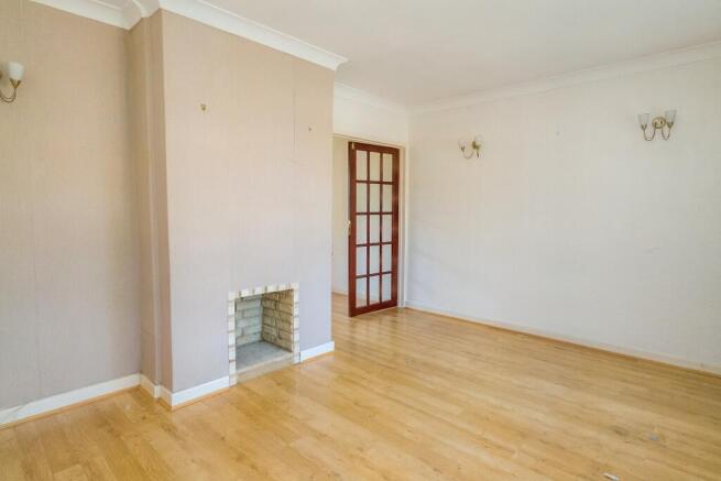 16 Blackpond Lane, Farnham Royal, Slough, SL2 3DS