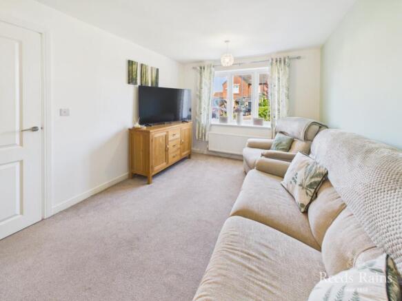 5 bed Detached for sale Image 5