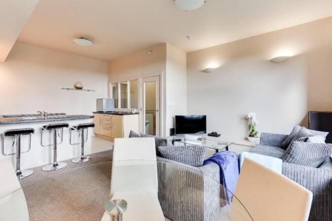 FLAT 5 WESTCLIFFE (9)